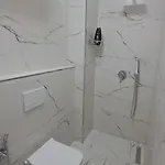 Marmeg Apartamento Tirana