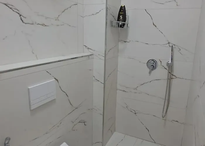 Marmeg Apartament Tirana